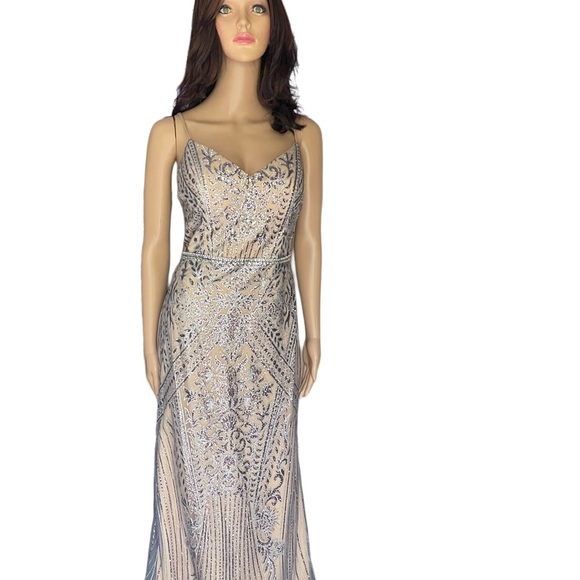 Royal Queen collection embellished gown dress size 12-14 - Picture 11 of 12